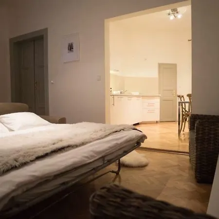 Charlie Apartment